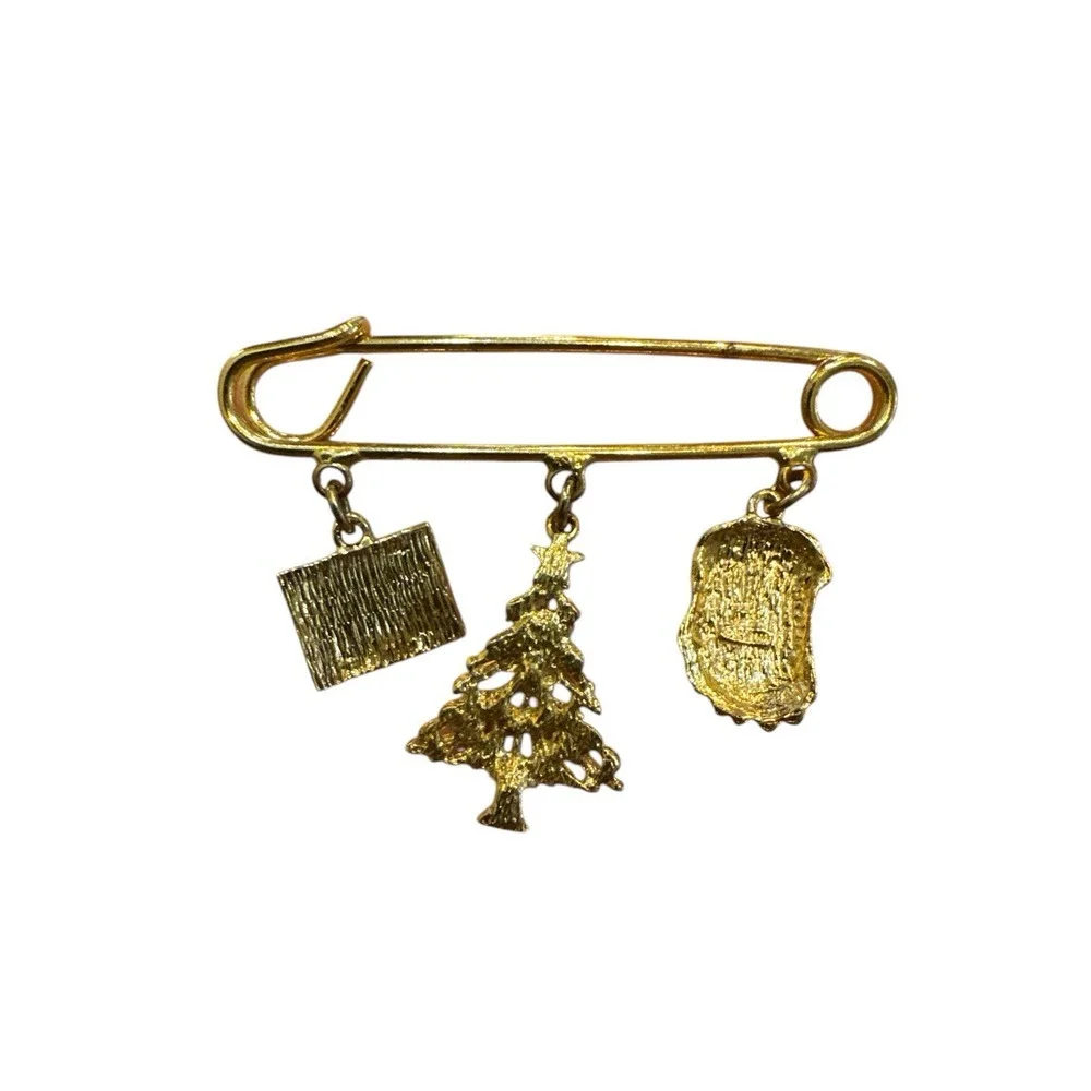 Christmas Pin Safety Pin Santa‎ Tree Gift Gold White Red Green